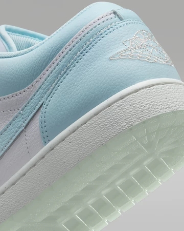 Jordan 1 Low Glacier Blue Summit White Ferse Detail