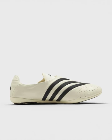 Pharrell Williams x adidas Vario Flat Earther Core Black Innenseite