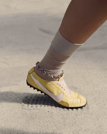 Nike Moon Shoe OG Mood 2