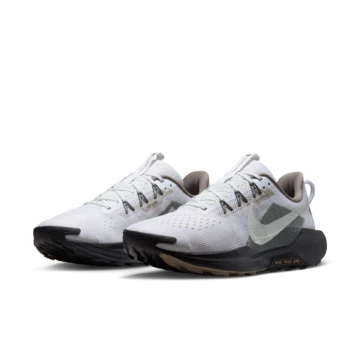 Nike Pegasus Trail 5 Vast Grey Paar seitlich