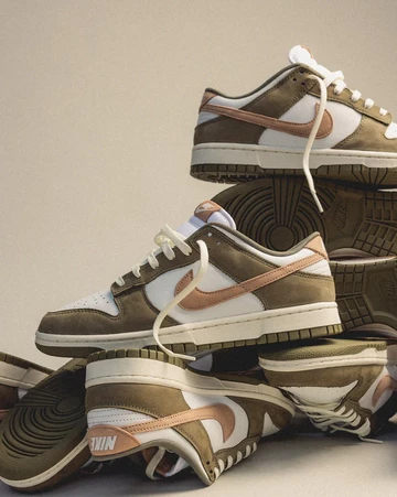 Dunk Low PRM Medium Olive Mood 2