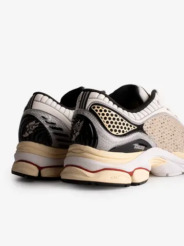 Highsnobiety x Saucony Pack Detailbild