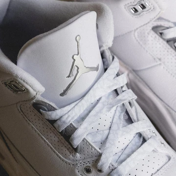 Jordan 3 Pure Money Zunge Mood