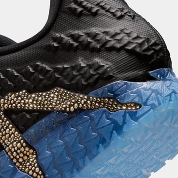 Swarovski x Nike Ja 3 Bling Ferse Details