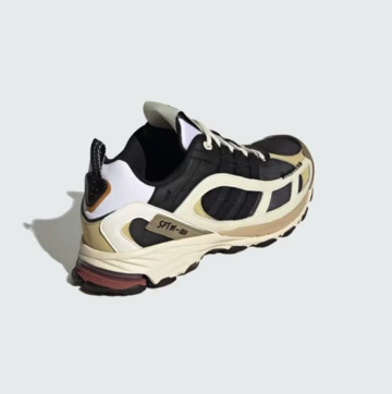 Song For The Mute adidas Shadowturf SFTM-001 Pack cloud white leicht schräg von hinten