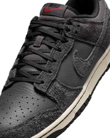 Nike Dunk Low Off Noir Upper Details