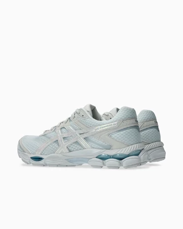 Asics Gel-Cumulus 16 Airy Blue seitlich