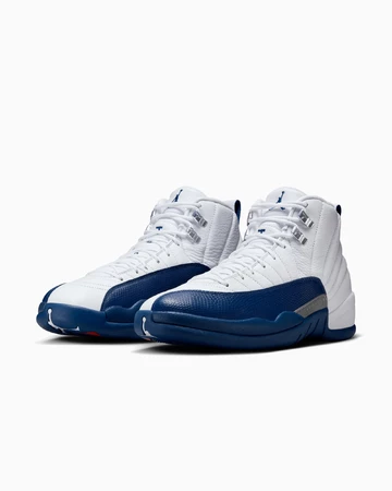 Jordan 12 French Blue Paar seitlich