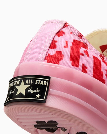 Die Ferse des GOLF Le FLEUR Converse Chuck 70 Low Digital Leopard Pack in Pink