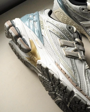 Details des Kith New Balance 1906R White Blue