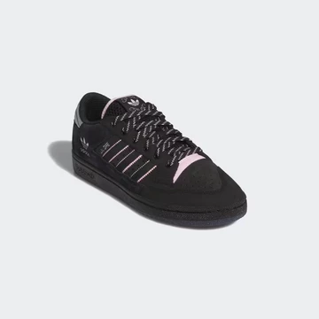 Lil Dre adidas Centennial 85 ADV seitlich von vorne