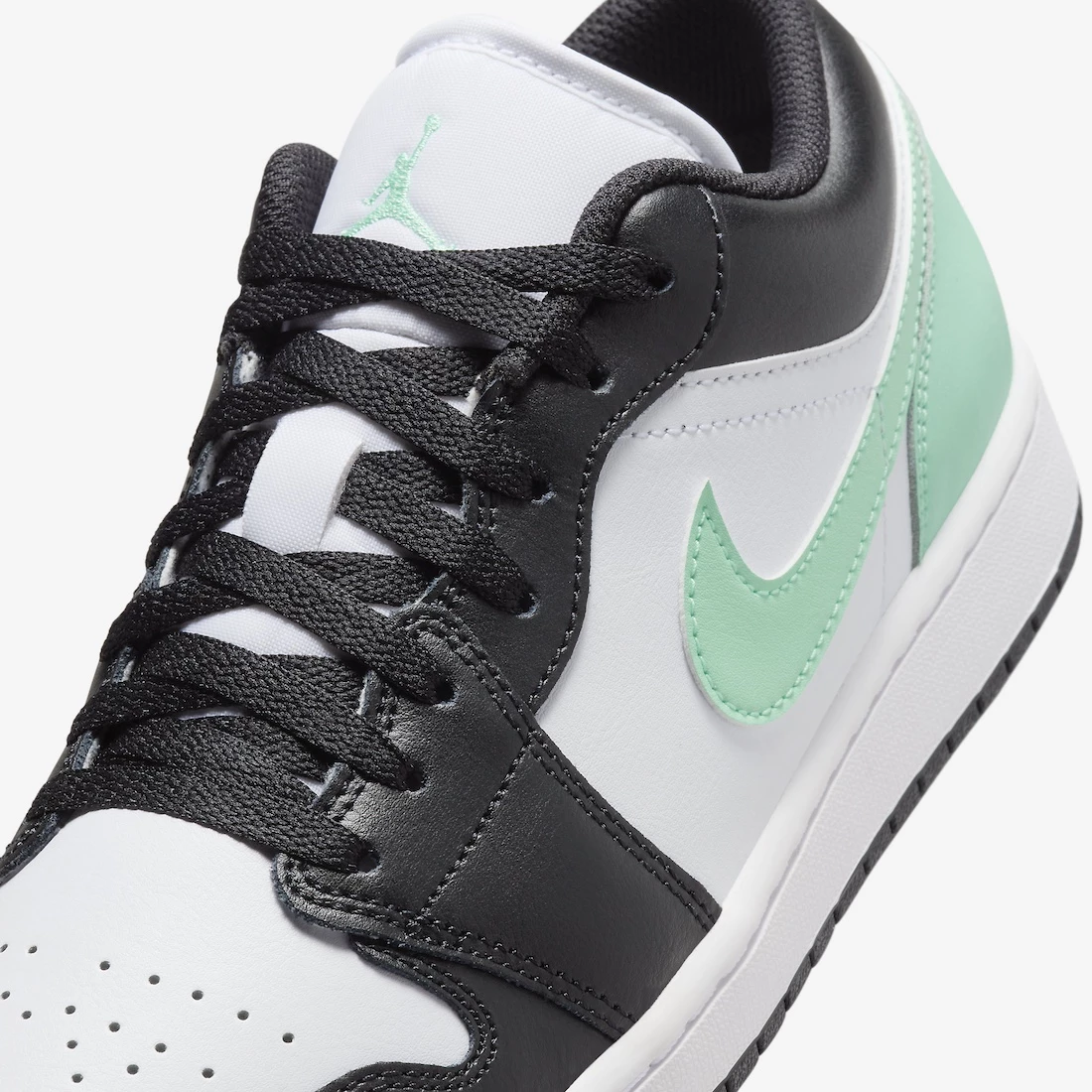 Jordan 1 Low Green Glow 553558-131 | Dead Stock