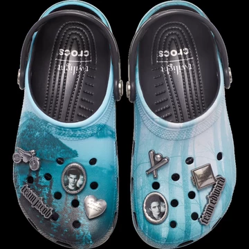 The Twilight Saga x Crocs Classic Clog Paar