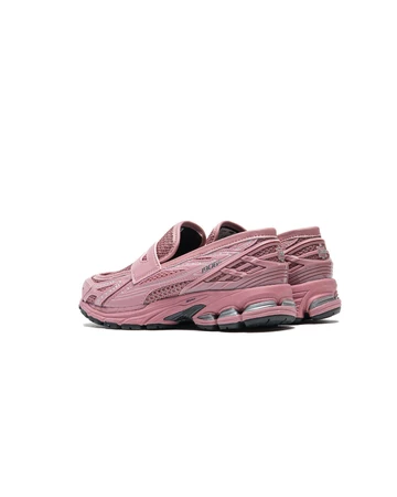 New Balance 1906L Rosewood schräg
