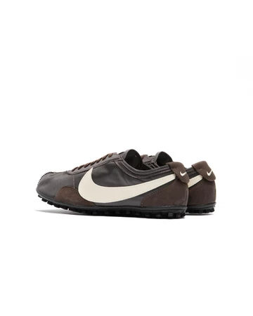 Nike Moon Shoe OG Baroque Brown schräg