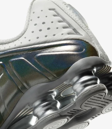 Nike Shox R4 White Iridescent Detailbild