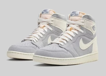 Jordan 1 High Craft Ivory schräg von außen