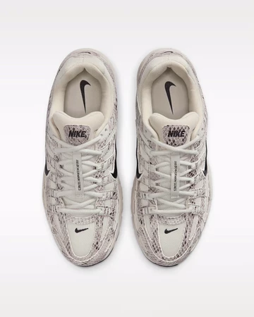 Nike P-6000 SE Light Bone Snakeskin von oben