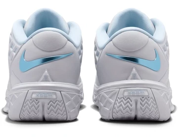 Nike Kobe 3 Low Protro Pure Platinum Grey von hinten