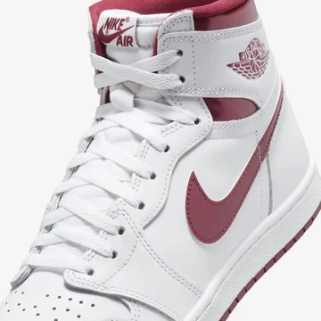 Jordan 1 High 85 Metallic Burgundy Details Schnürsenkel