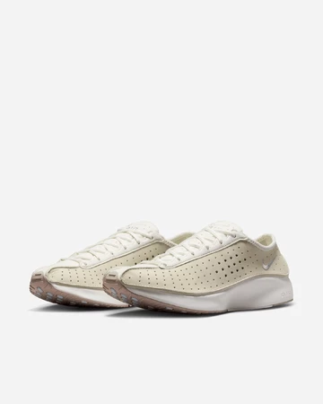 Nike Air Superfly Coconut Milk Paar seitlich