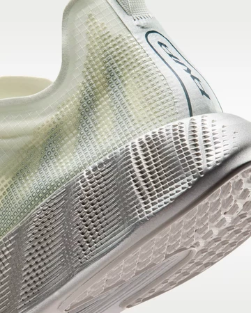 Nike Ava X Alabaster Ferse Details