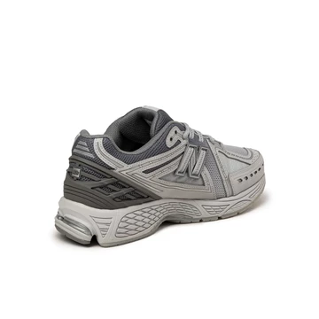 New Balance 1906 Raincloud schräg