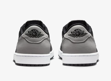 Der Jordan 1 Low Shadow von hinten