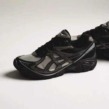 Above the Clouds x Asics GT-2160 Metallic Silver Pack schräg frontal