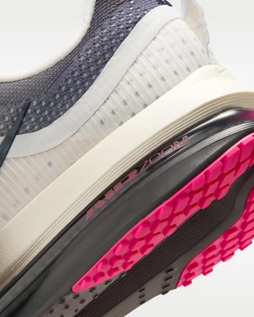 Nike Pegasus Premium LNY Year of the Horse Ferse Details