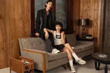 Lookbook Bilder von den beiden Feng Chen Wang Converse Chuck 70 Low Sneakern