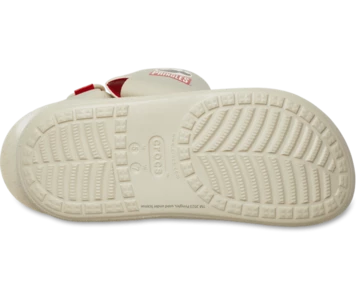 Die Sohle des Pringles Crocs Classic Packs