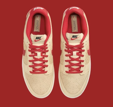 Nike Dunk Low Strawberry Waffle von oben