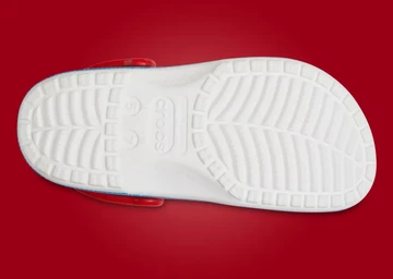 Hello Kitty Crocs Classic Clog von außen Sohle