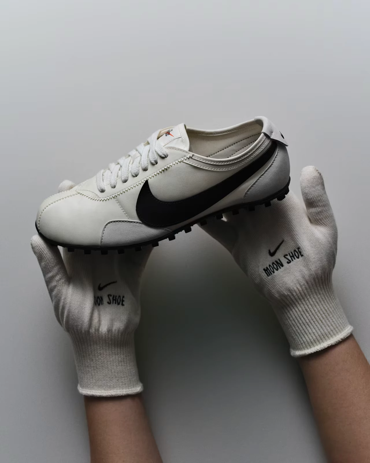 Nike Moon Shoe Soft Pearl & Black II0407-001 | Dead Stock