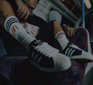 KORN x adidas Superstar & Adilette 30th Anniversary & Boris Bidjan Saberi x Salomon A.B.2 Gore-Tex Pack - ab 00:00 Uhr online!