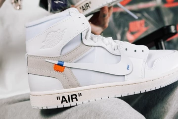 OFF-WHITE x Air Jordan 1 & Fragment Design x Nike Air Liquid Max - ab 09:00 Uhr! ✅