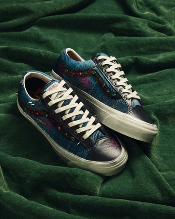 Vans Tweed Pack | New Bad Bunny x adidas Sneakers | adidas asphaltgold Sale | Nike Mind 001 and more 👇🏼