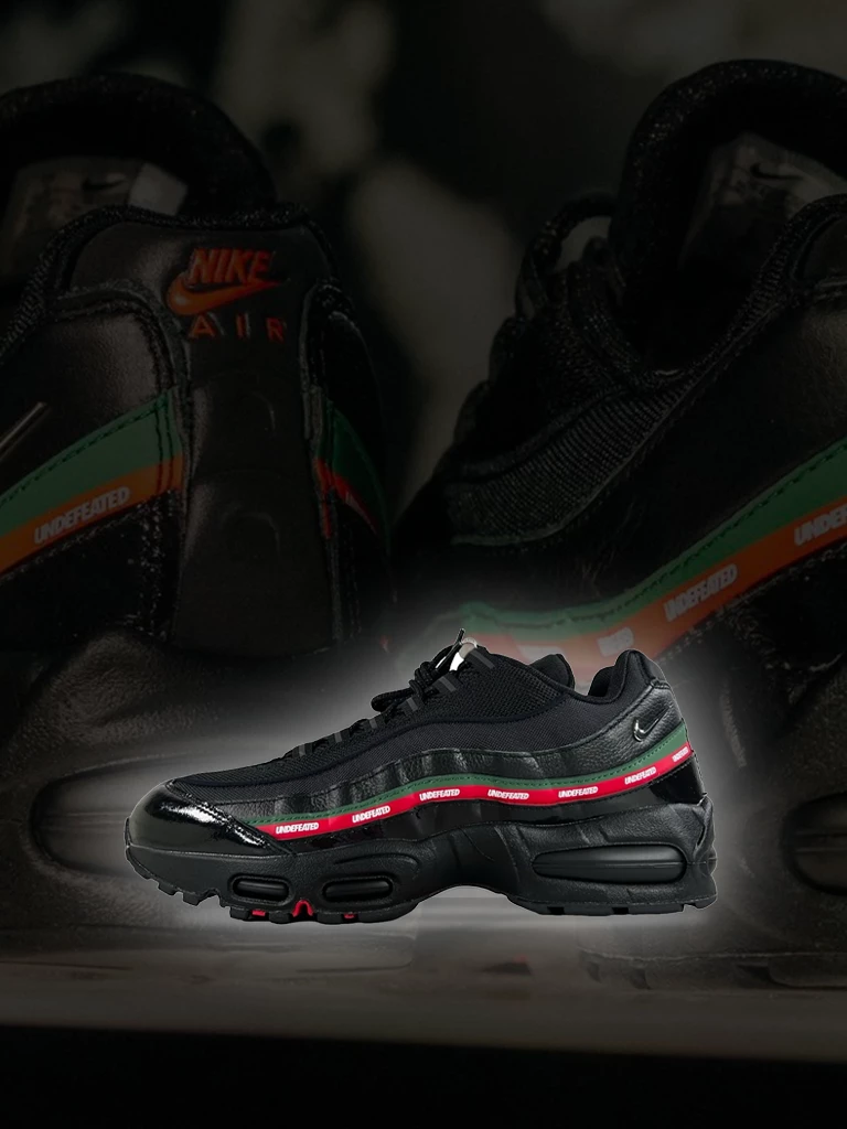 Verpasse keine Infos zum Release des Undefeated x Nike Air Max 95 Black mit unserer App!